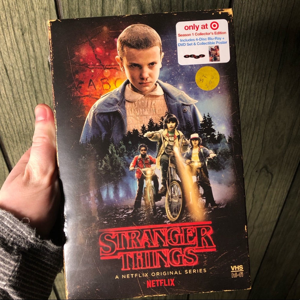 👽Stranger Things First Full Season DVD UNOPENED👽